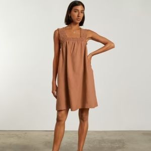 Everlane smocked linen dress - tan, great condition!